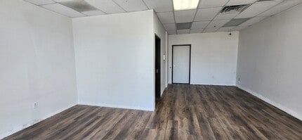 4200 W Russell Rd, Las Vegas, NV à louer Photo intérieure– Image 2 sur 14
