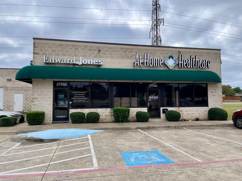 2736 Towne Centre Dr, Mesquite, TX à vendre - Photo de l’immeuble – Image 1 sur 10