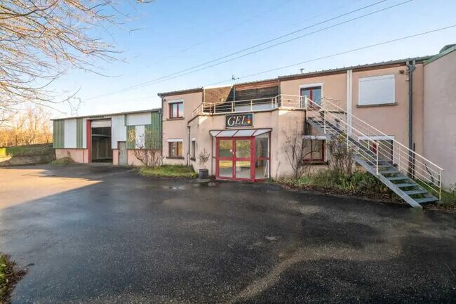 Plus de détails pour Local d’activités à vendre
