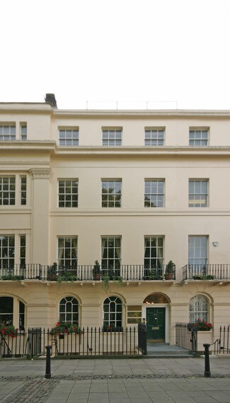 Plus de détails pour 24 Fitzroy Sq, Londres - Bureau à louer