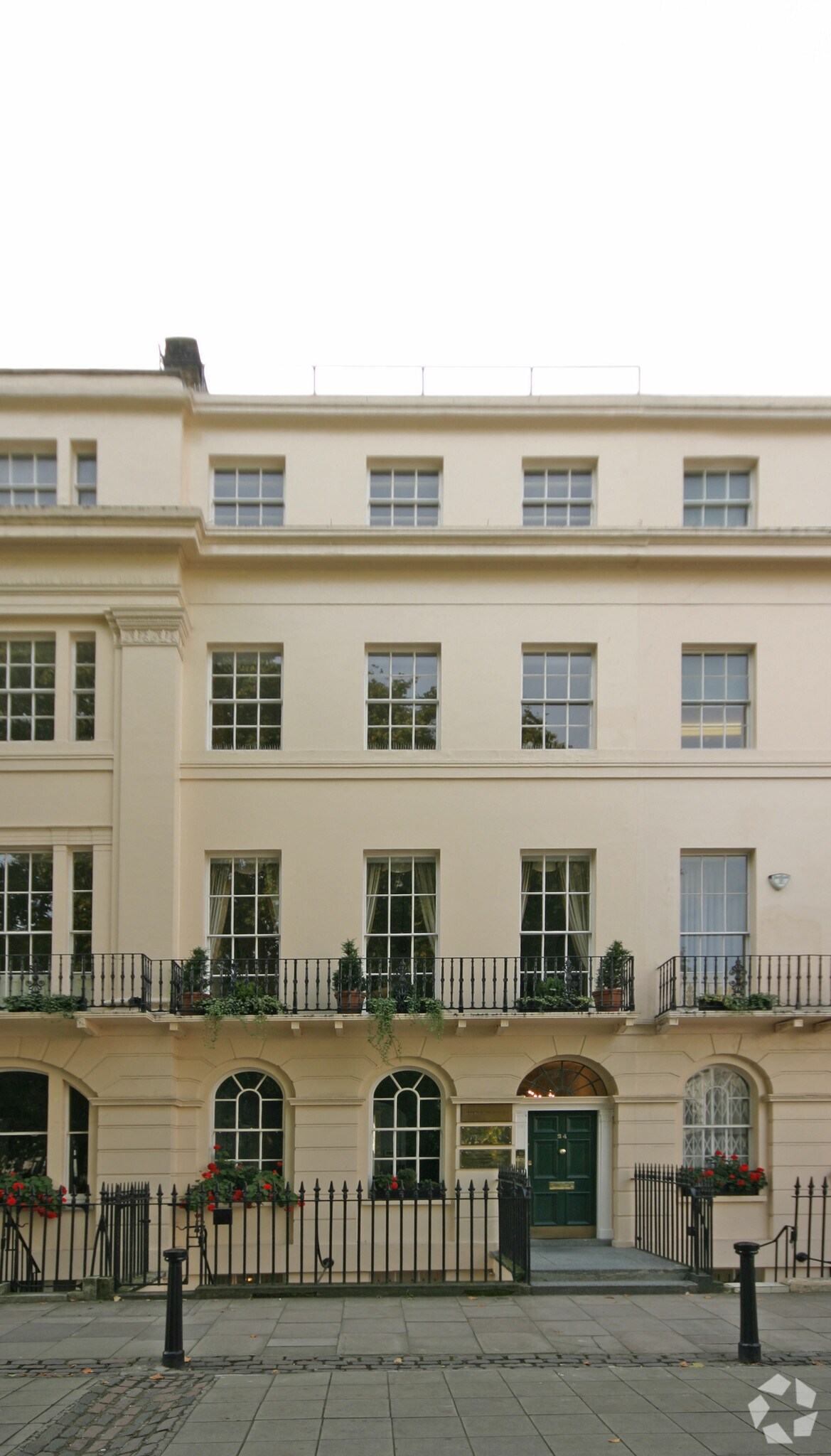 24 Fitzroy Sq, Londres à louer Photo principale– Image 1 sur 5