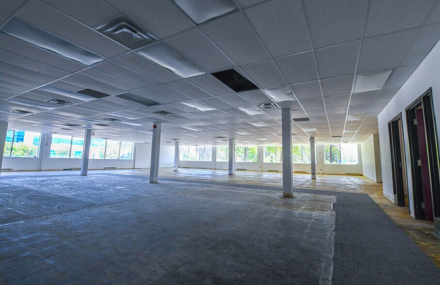380 Hunt Club Rd, Ottawa, ON à vendre - Photo intérieure – Image 3 sur 6