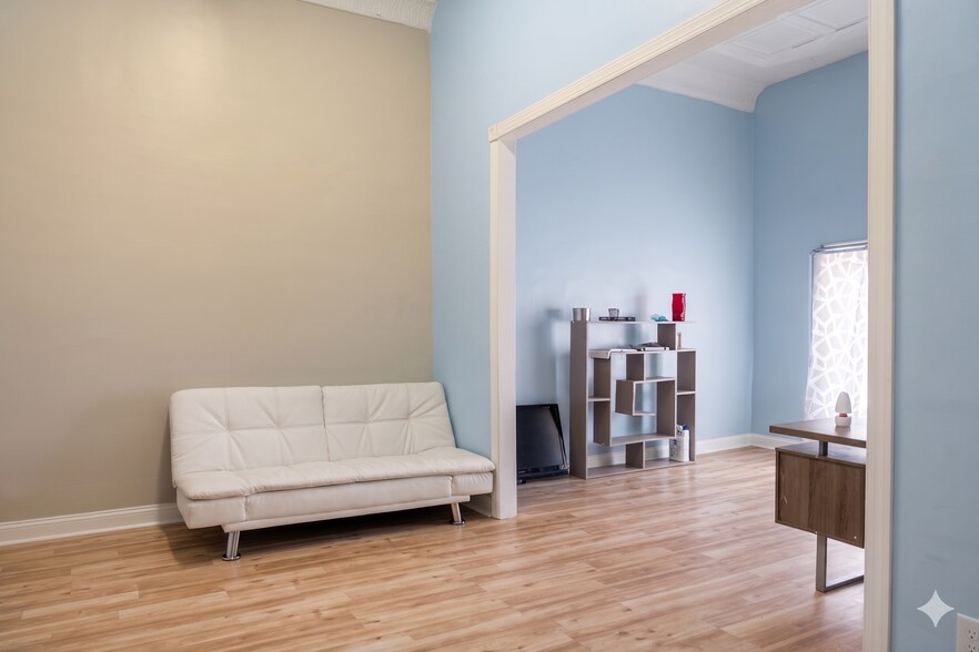 217 S Williams St, Henderson, NC à vendre - Photo de l’immeuble – Image 3 sur 4