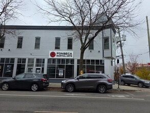 2329 W Belmont Ave, Chicago, IL à louer Photo intérieure– Image 1 sur 22