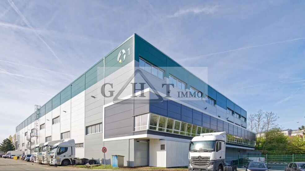 Industriel/Logistique dans Rosny-sous-Bois à louer - Photo de l’immeuble – Image 3 sur 12