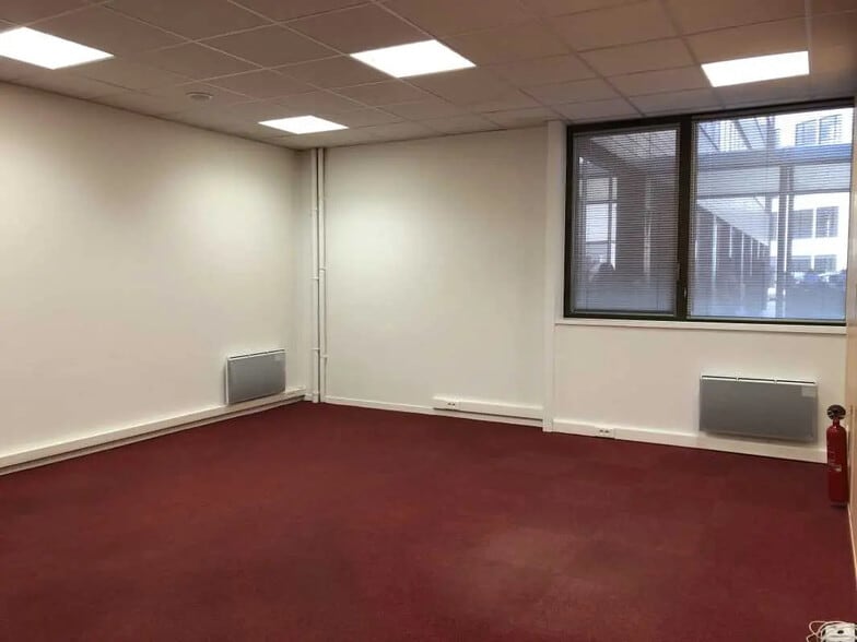 Bureau dans Rouen à vendre - Photo de l’immeuble – Image 2 sur 4