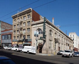 66 Mintz Plaza, San Francisco, CA à louer Photo de l’immeuble– Image 2 sur 12