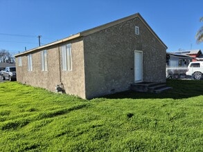 604 W 8th St, Merced, CA à louer Photo de l’immeuble– Image 1 sur 5
