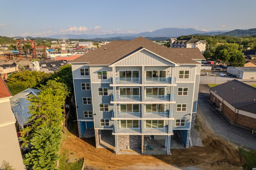129 Sugarfoot Way, Pigeon Forge, TN à vendre - Photo de l’immeuble – Image 3 sur 8