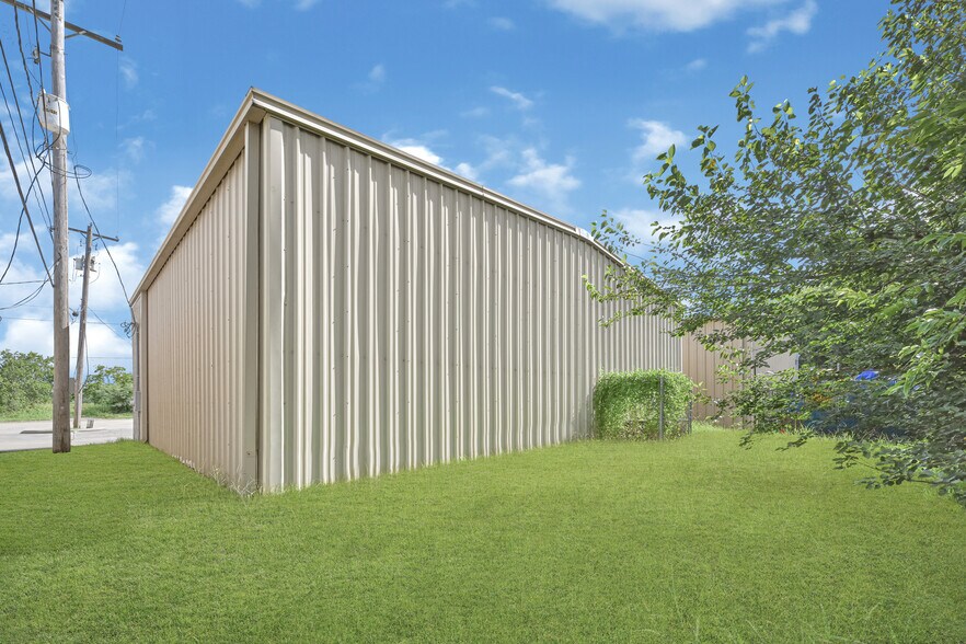 5912 E FM-517, Dickinson, TX à louer - Photo de l’immeuble – Image 3 sur 11