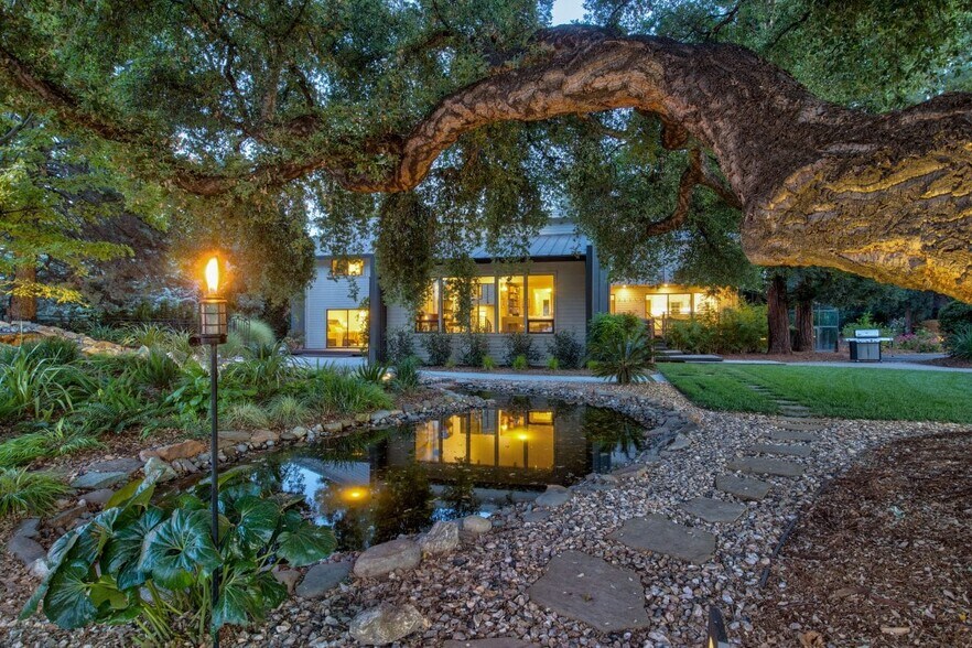 38364 Wisteria Way, Davis, CA à vendre - Photo principale – Image 1 sur 134