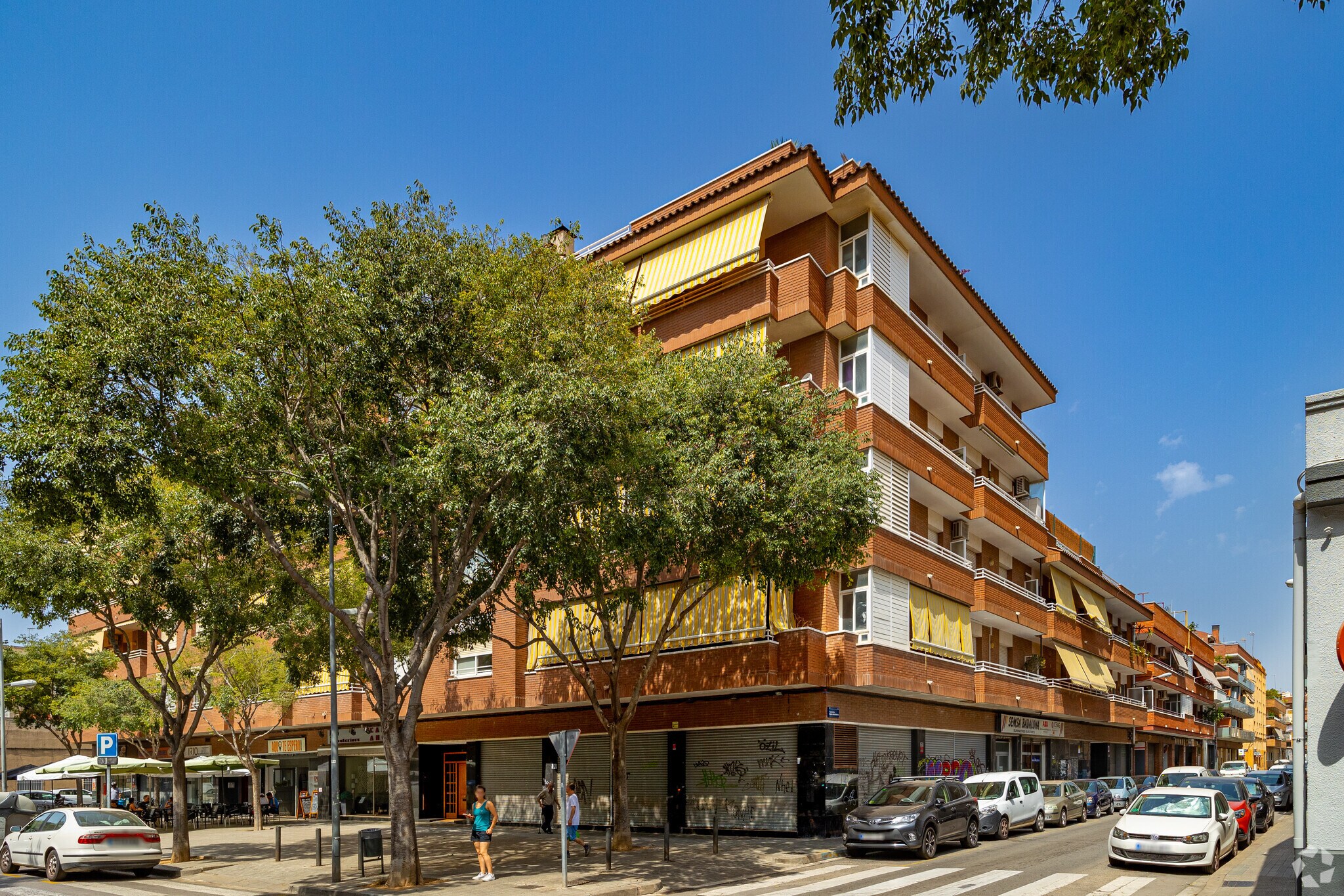 Immeuble residentiel dans Badalona, Barcelona à vendre Photo principale– Image 1 sur 3