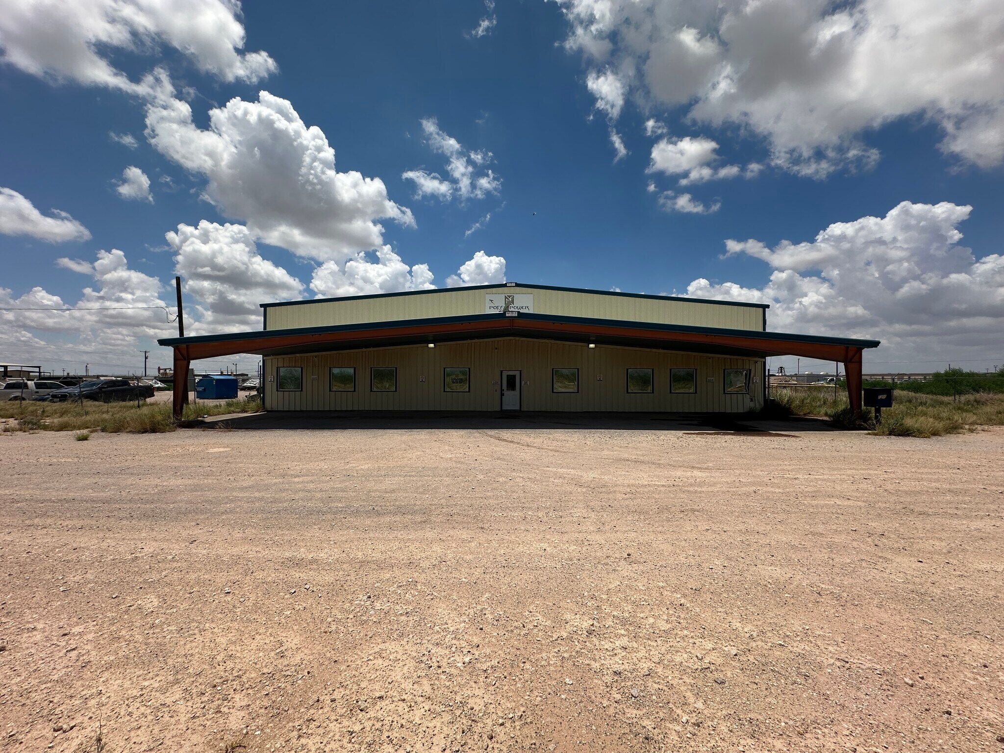 7300 S County Road 1270, Midland, TX à louer Photo de l’immeuble– Image 1 sur 10