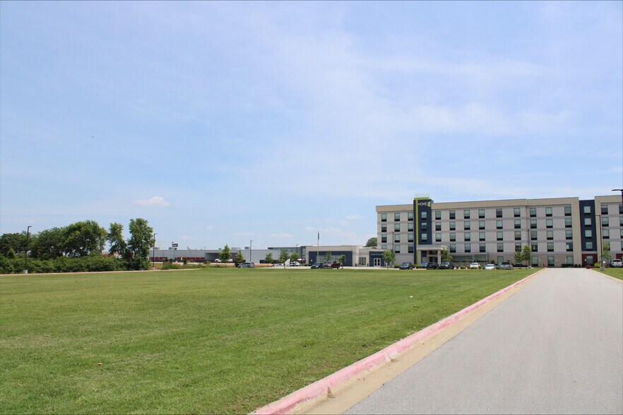1501 S 48th St, Springdale, AR à louer - Photo de l’immeuble – Image 3 sur 3