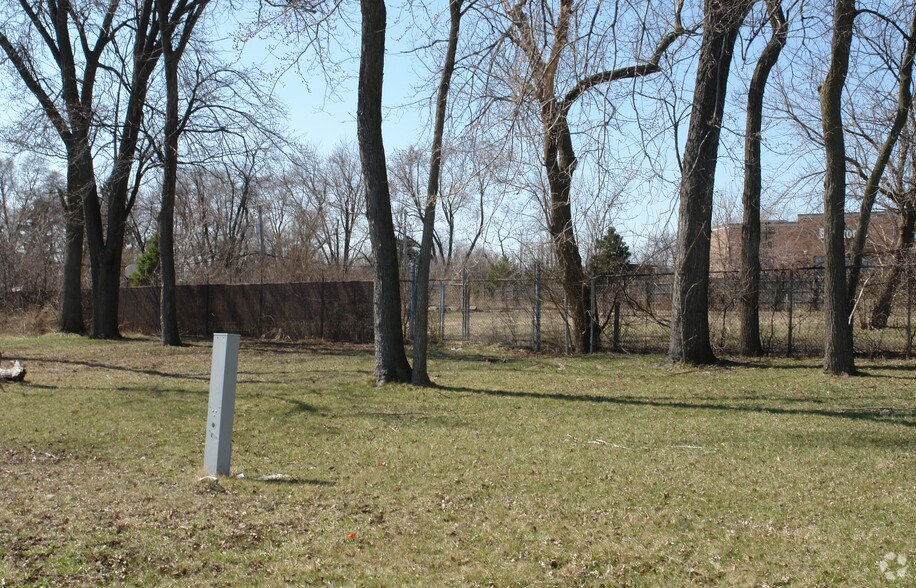 2701 Ogden Ave, Lisle, IL à vendre - Photo de l’immeuble – Image 1 sur 6