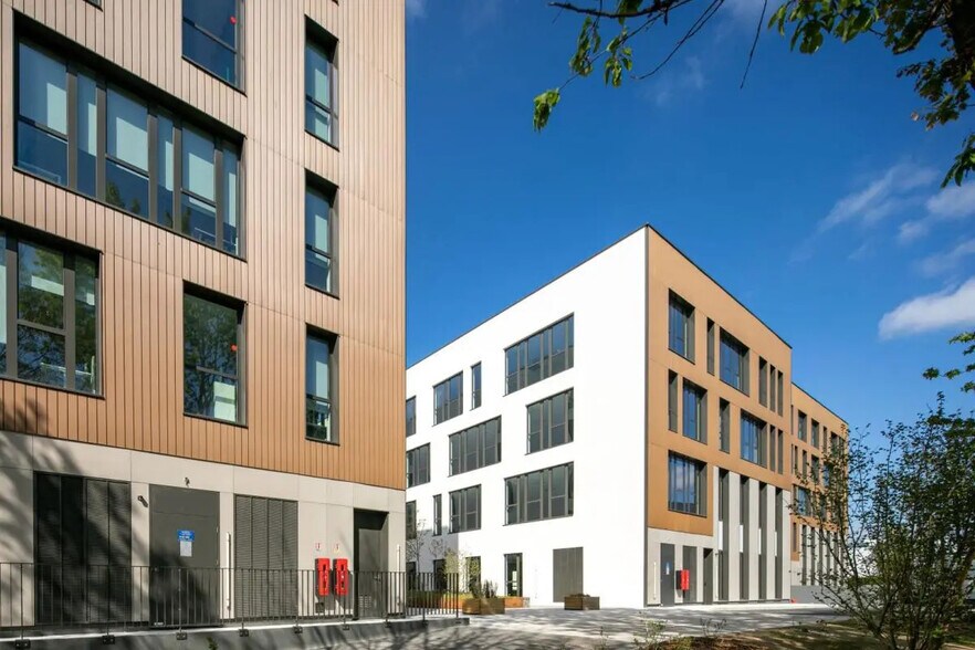 3 Avenue Augustin-Louis Cauchy, Nantes à louer - Photo de l’immeuble – Image 3 sur 12