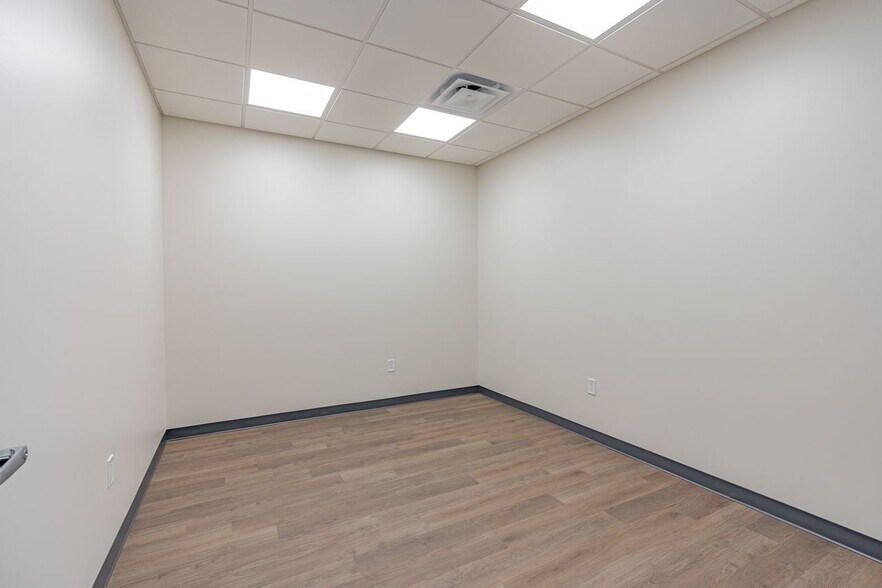 2903-2919 Ladybird Ln, Dallas, TX à louer - Photo intérieure – Image 3 sur 10