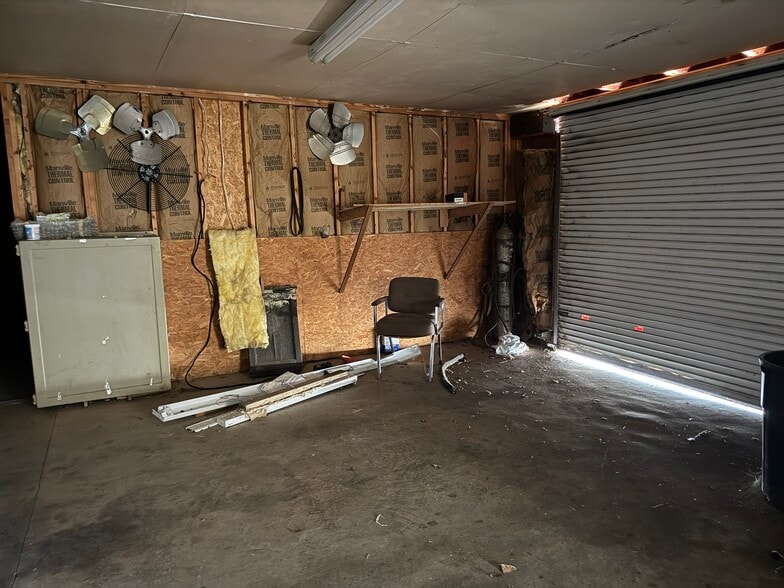 701 N Wayne St, Milledgeville, GA à louer - Photo intérieure – Image 2 sur 6