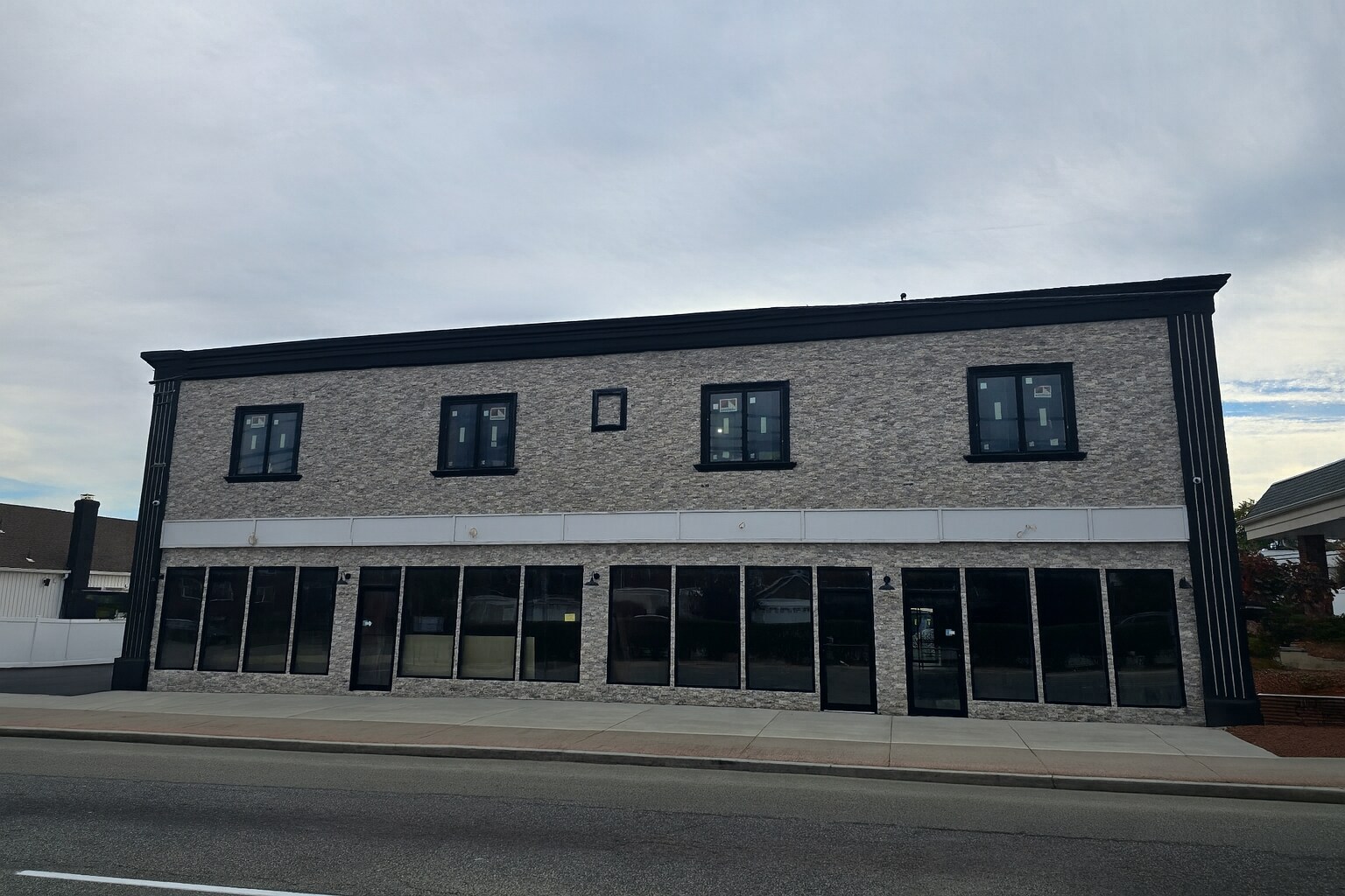 429-433 Piaget Ave, Clifton, NJ à louer Photo de l’immeuble– Image 1 sur 6