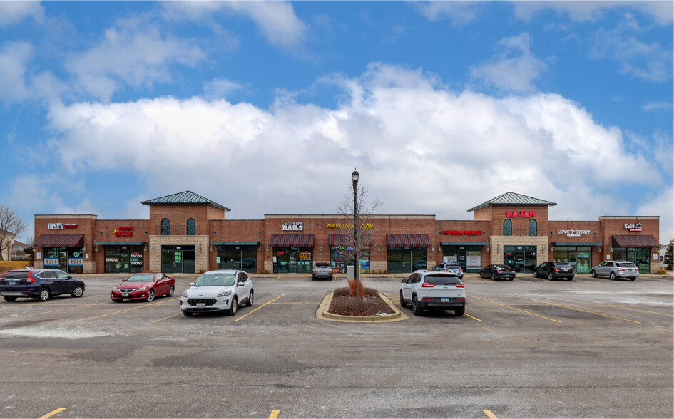 10703-10753 Dundee Rd, Huntley, IL à louer - Photo de l’immeuble – Image 1 sur 8