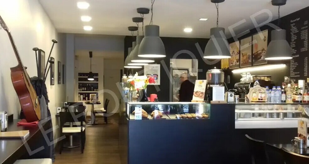 Local commercial dans Bordeaux à vendre - Photo de l’immeuble – Image 2 sur 3