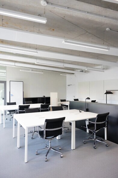 Bureau dans Sarcelles à louer - Photo intérieure – Image 1 sur 5