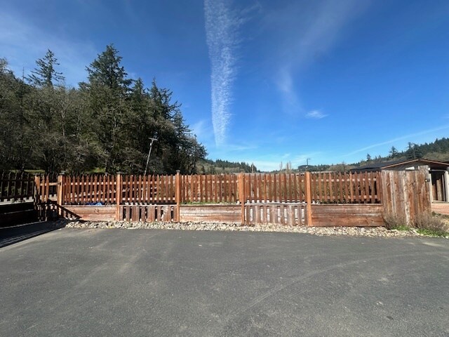 10646 Sunnyside Rd SE, Jefferson, OR à vendre - Photo de l’immeuble – Image 2 sur 13