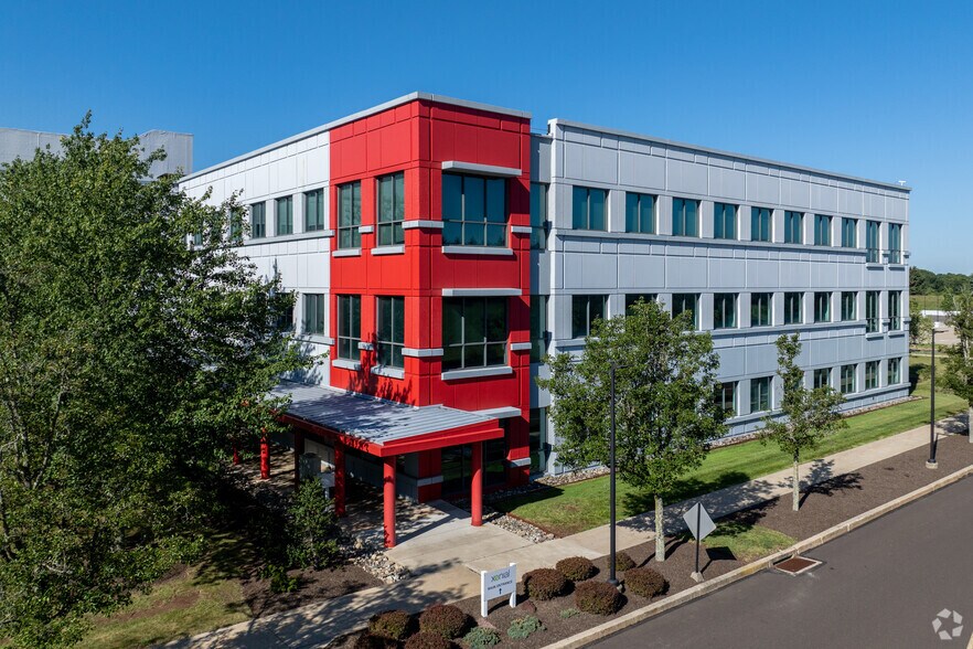1684 S Broad St, Lansdale, PA à louer - Photo principale – Image 1 sur 7
