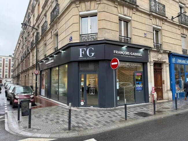 Plus de détails pour Local commercial à louer