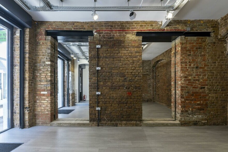1-4 Langley Ct, Londres à louer - Photo de l’immeuble – Image 1 sur 4