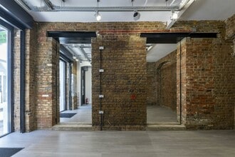 1-4 Langley Ct, Londres à louer Photo intérieure– Image 1 sur 3