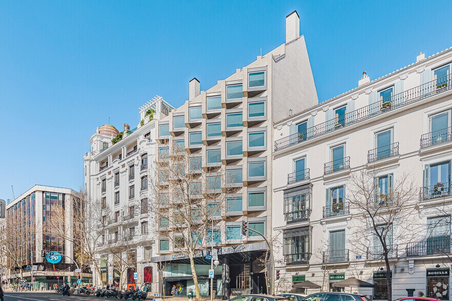 Calle De Génova, 17, Madrid, Madrid à louer - Photo de l’immeuble – Image 2 sur 5