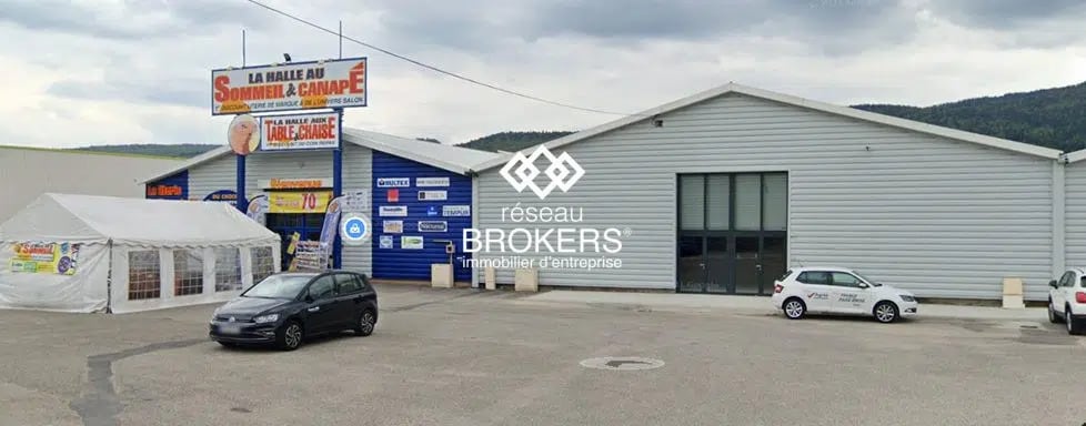 Local commercial dans Arbent à louer - Photo de l’immeuble – Image 2 sur 3