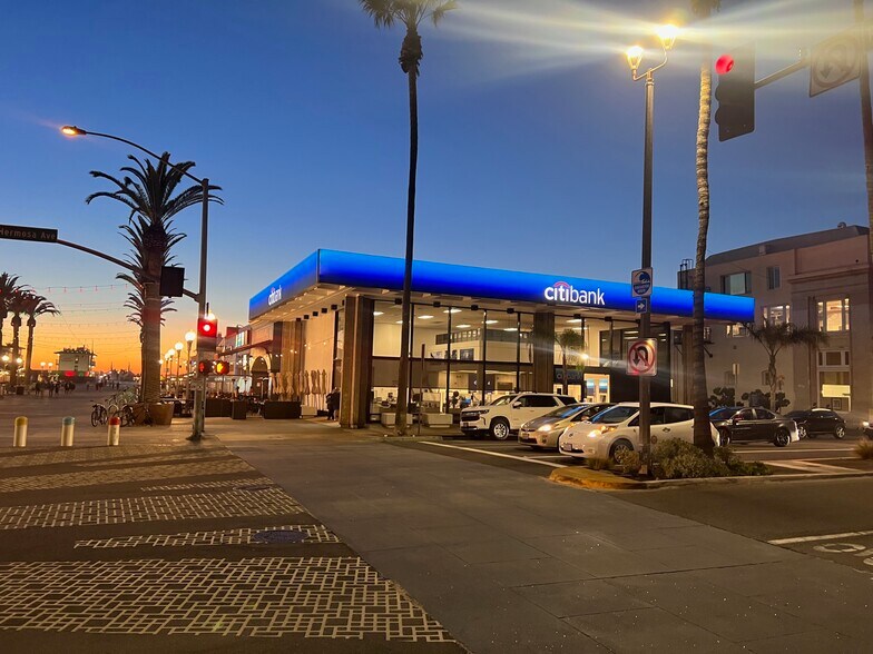 81 Pier Ave, Hermosa Beach, CA à vendre - Photo de l’immeuble – Image 2 sur 11