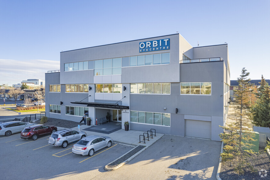 5 Richard Way SW, Calgary, AB à louer - Photo principale – Image 1 sur 6