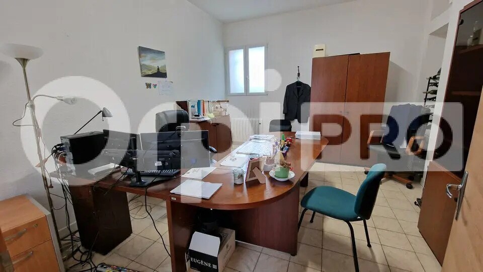 Bureau dans VILLENAVE-D'ORNON à louer Photo de l’immeuble– Image 1 sur 4