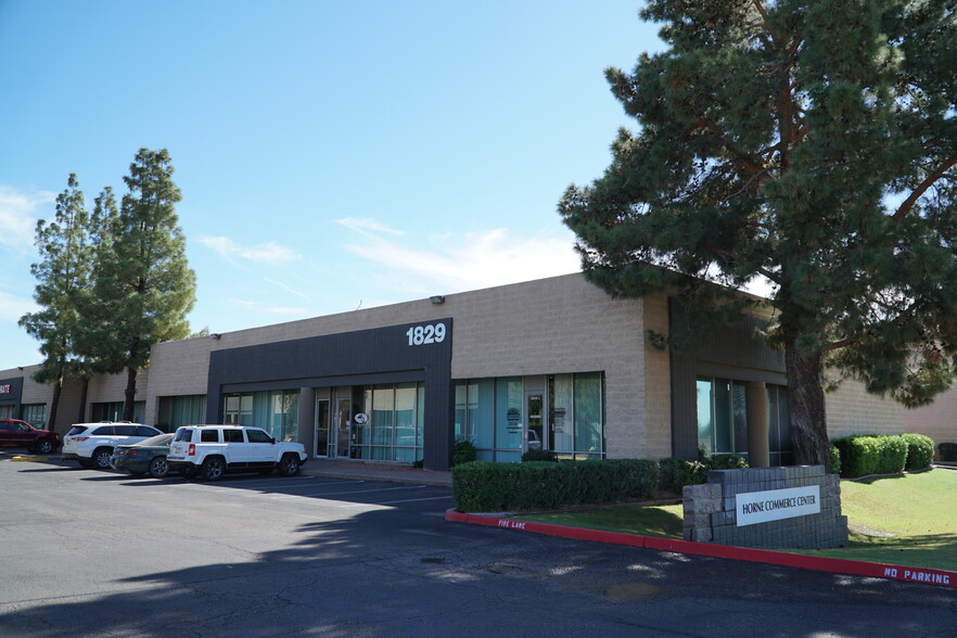 1817 S Horne St, Mesa, AZ à louer - Photo de l’immeuble – Image 1 sur 7