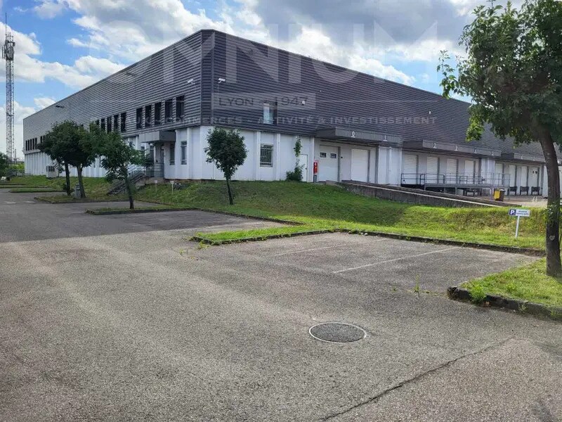 Industriel/Logistique dans Vénissieux à louer Photo de l’immeuble– Image 1 sur 13