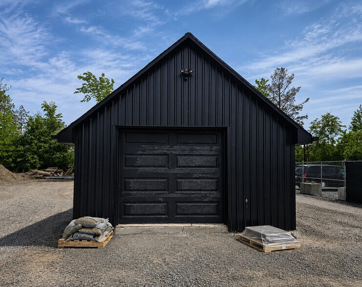 2775 Carp Rd, Carp, ON à louer - Photo de l’immeuble – Image 2 sur 6