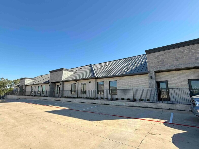 3925 S Preston Rd, Celina, TX à vendre - Photo de la construction – Image 2 sur 10