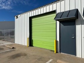 5051 David Strickland Rd, Fort Worth, TX à louer Photo de l’immeuble– Image 2 sur 12
