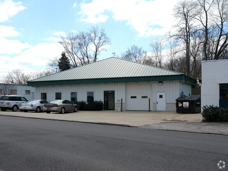 1970 Englewood Ave, Akron, OH à vendre - Photo de l’immeuble – Image 2 sur 2