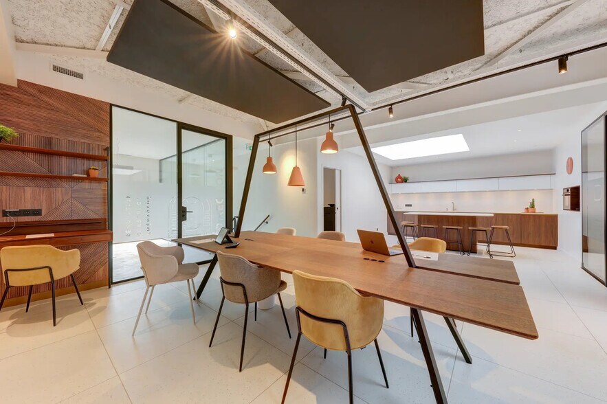 13 Rue De La Pierre Bleue, Chaponost à louer - Photo de l’immeuble – Image 2 sur 24
