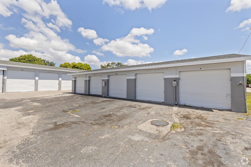 5000 Lake Worth Rd, Lake Worth, FL à louer - Photo intérieure – Image 3 sur 11