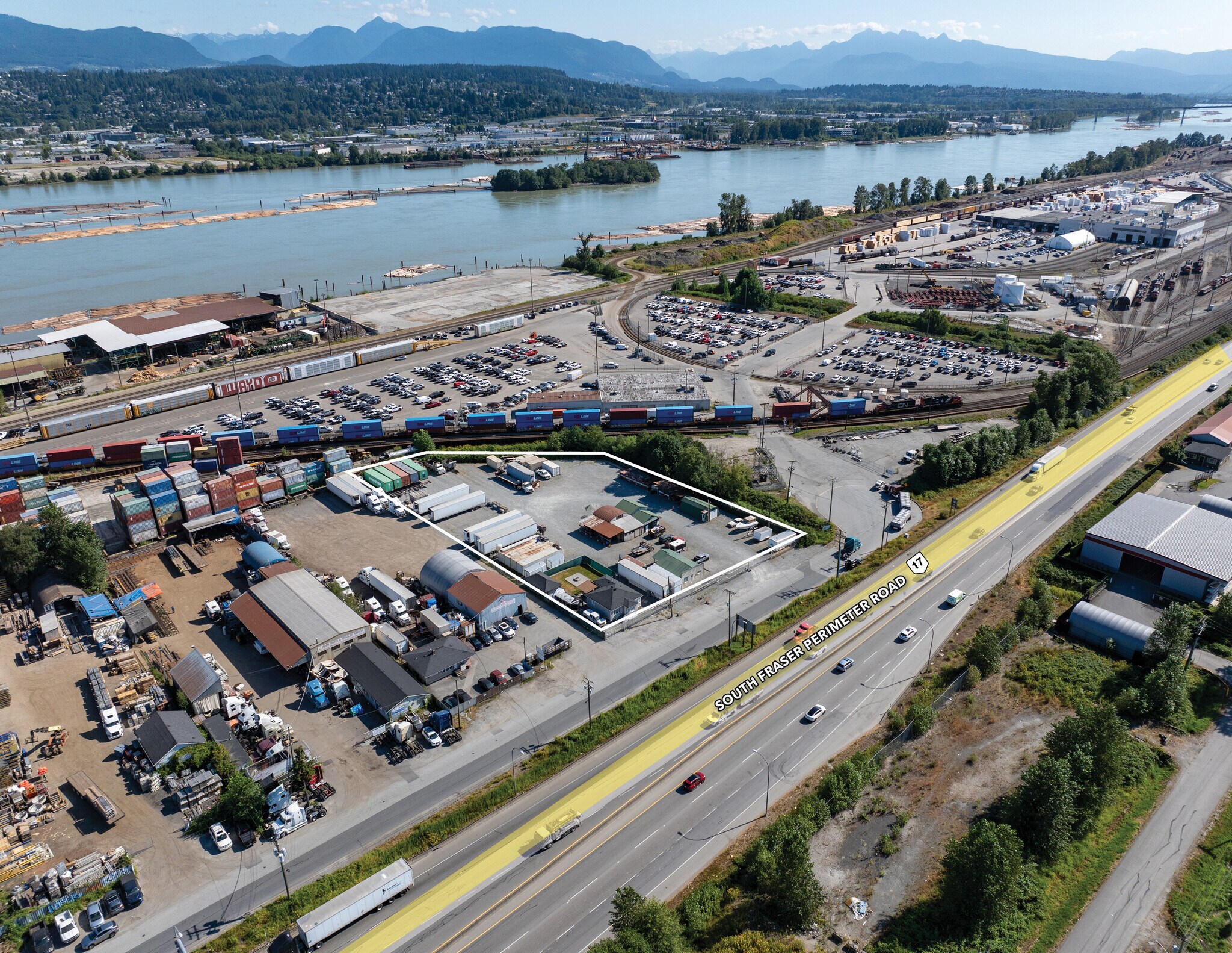 13163-13181 116 Av, Surrey, BC à vendre Photo principale– Image 1 sur 24