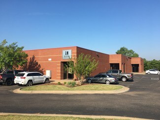 Plus de détails pour 1427 Fretz Dr, Edmond, OK - Local d'activités à louer