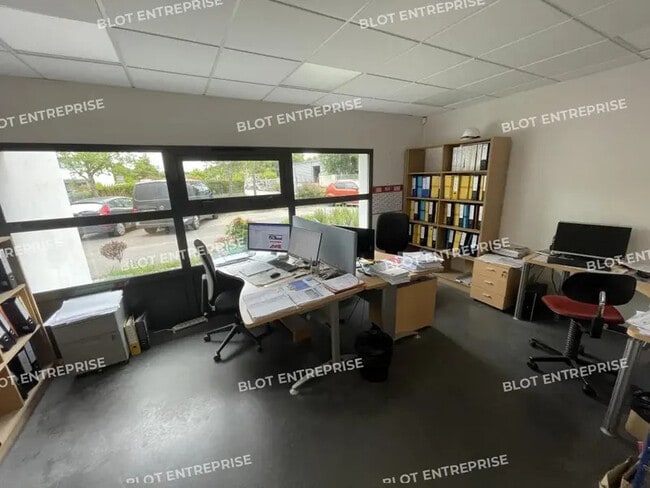 Plus de détails pour Bureau à louer