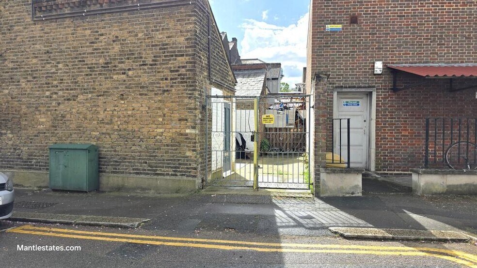 5 St Michaels Ter, Londres à louer - Photo de l’immeuble – Image 3 sur 16