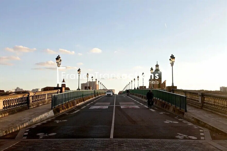 Local commercial dans CASTELNAU-D'ESTRETEFONDS à louer - Photo de l’immeuble – Image 2 sur 7