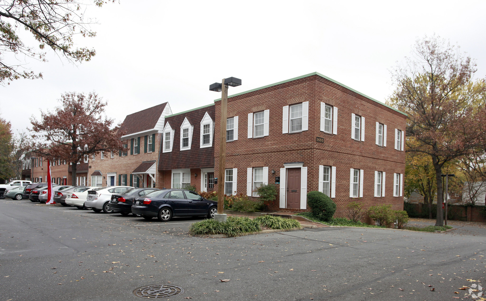 1485 Chain Bridge Rd, McLean, VA à louer Photo de l’immeuble– Image 1 sur 5